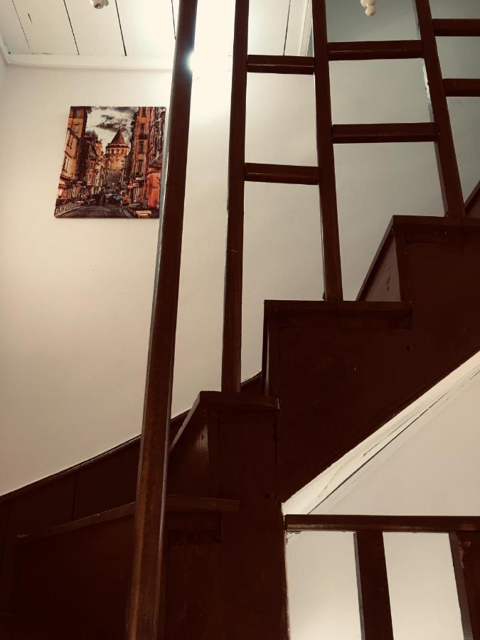 Taksim Wooden House Hostel Istanboel Buitenkant foto
