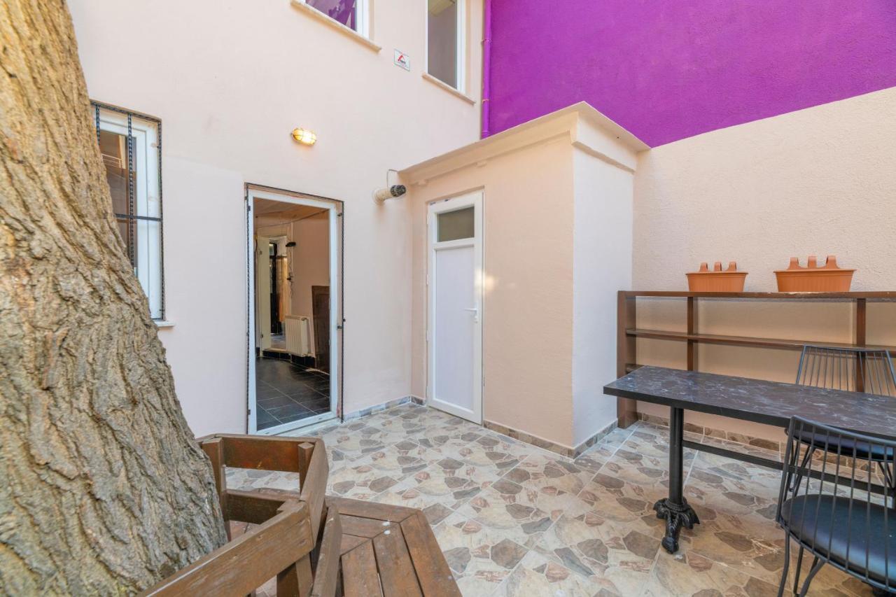 Taksim Wooden House Hostel Istanboel Buitenkant foto